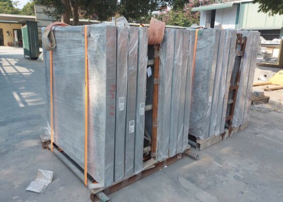 Panel stillage loading and transport
